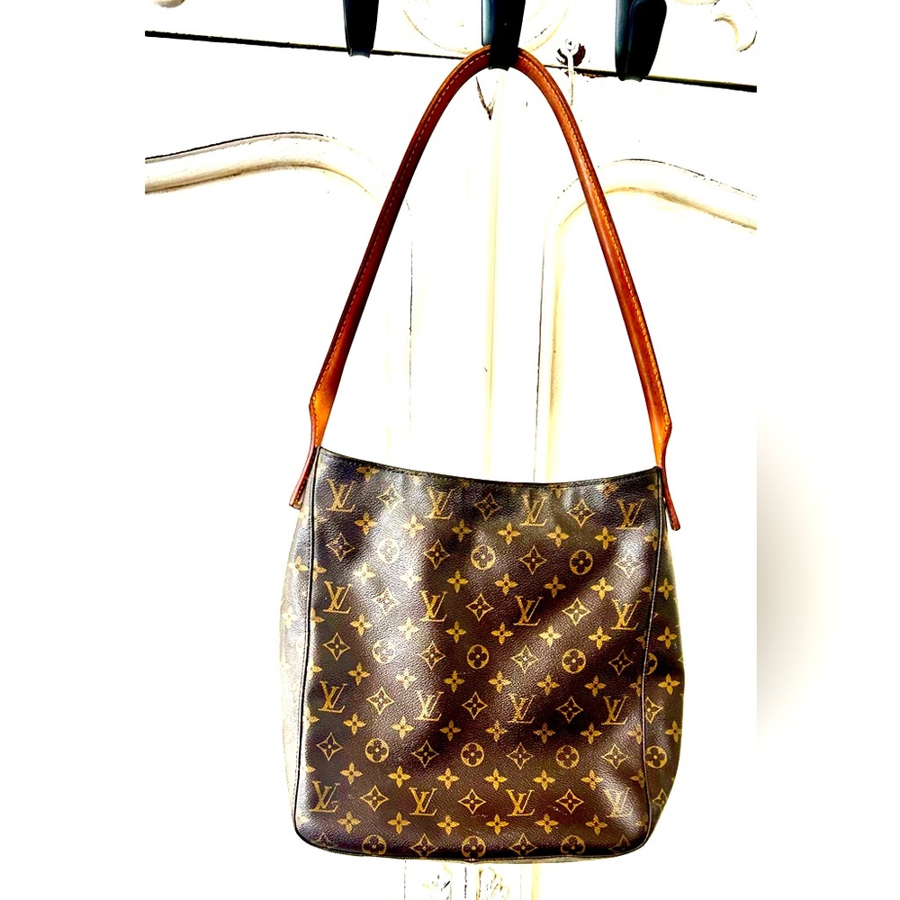 SOLD .   …..AUTHENTIC  LOUIS VUITTON LOOPING GM MONOGRAM